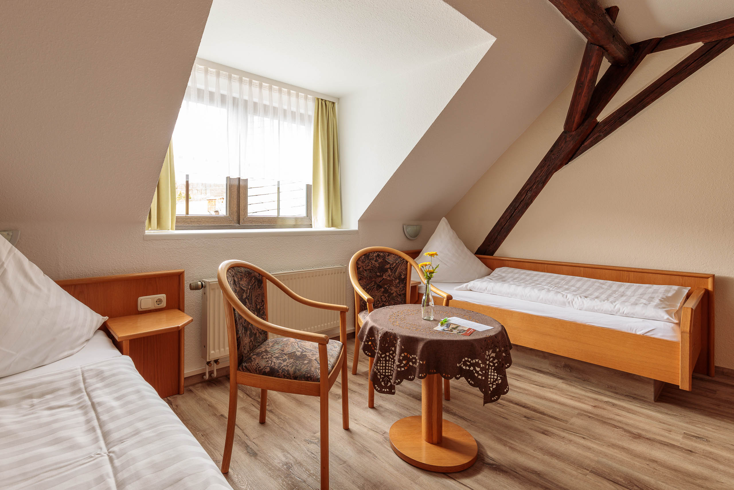 Zweibettzimmer Zweibettzimmer im Landhotel Zum hammer